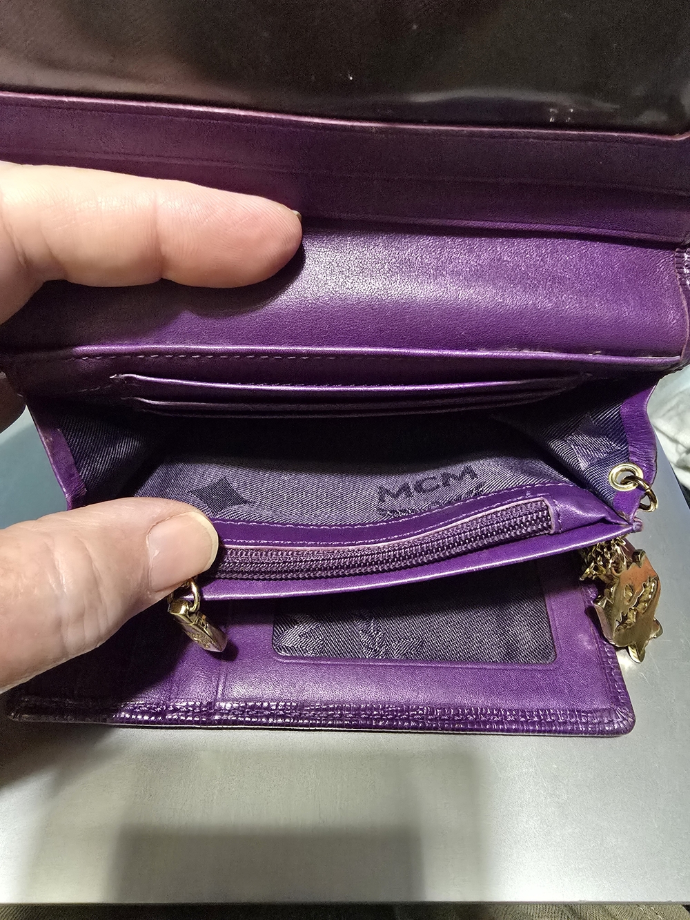 MCM EUC Purple Leather Logo Trifold Wallet with Gold Hardware & 2 MCM Charms 5.5 - Picture 9 of 11